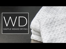 Cargar y reproducir el video en el visor de la galería, Carpro® CarPro Microfiber Waffle Towel 60X82CM - Toalla De Microfibra Para Secado