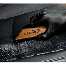 Cargar imagen en el visor de la galería, CARPRO Leather Brush - Escobilla Cuero y Telas Detailing
